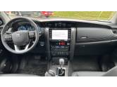 TOYOTA - HILUX SW4 - 2025/2025 - Branca - R$ 387.000,00