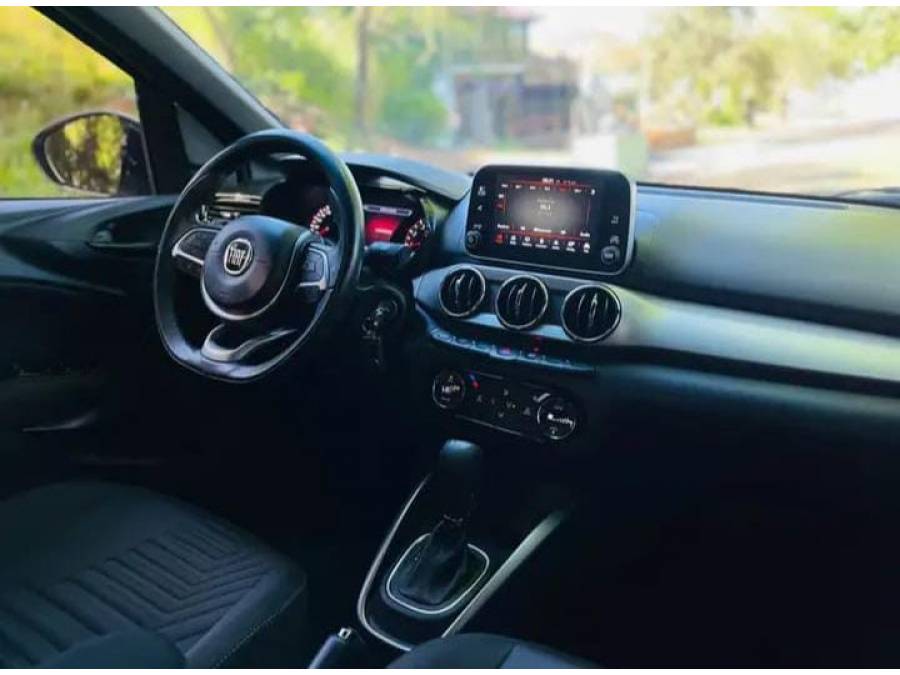 FIAT - CRONOS - 2020/2020 - Preta - R$ 75.900,00