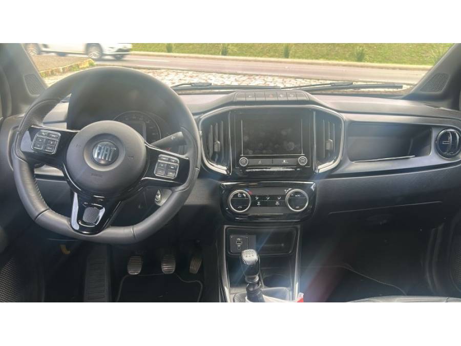 FIAT - STRADA - 2022/2023 - Cinza - R$ 112.000,00