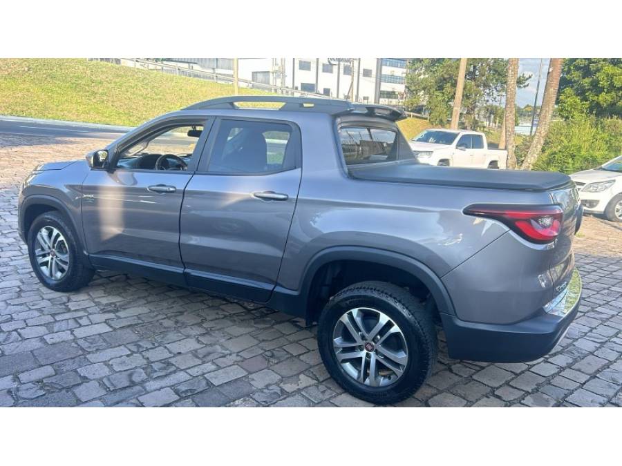 FIAT - TORO - 2018/2019 - Cinza - R$ 105.000,00