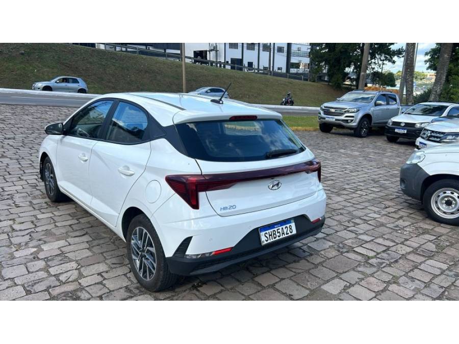 HYUNDAI - HB20 - 2022/2023 - Branca - R$ 72.500,00