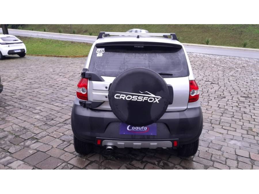 VOLKSWAGEN - CROSSFOX - 2009/2009 - Prata - R$ 30.900,00