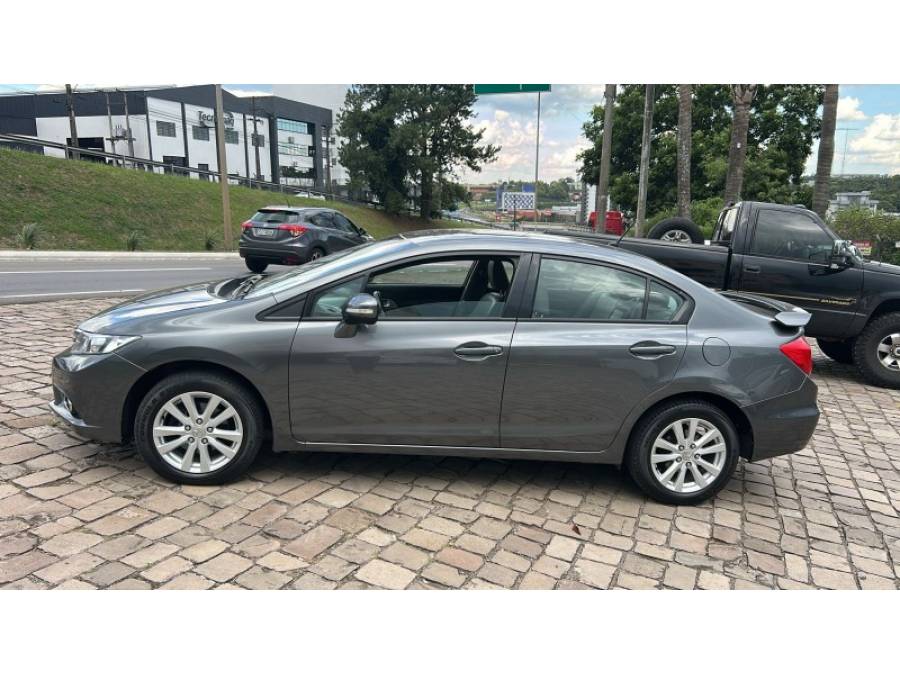 HONDA - CIVIC - 2013/2014 - Cinza - R$ 72.000,00
