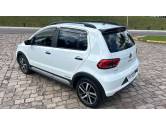 VOLKSWAGEN - FOX - 2017/2018 - Branca - R$ 63.000,00