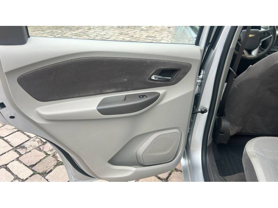 CHEVROLET - SPIN - 2014/2014 - Prata - R$ 52.900,00