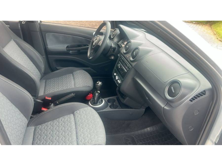 VOLKSWAGEN - GOL - 2014/2014 - Prata - R$ 39.990,00