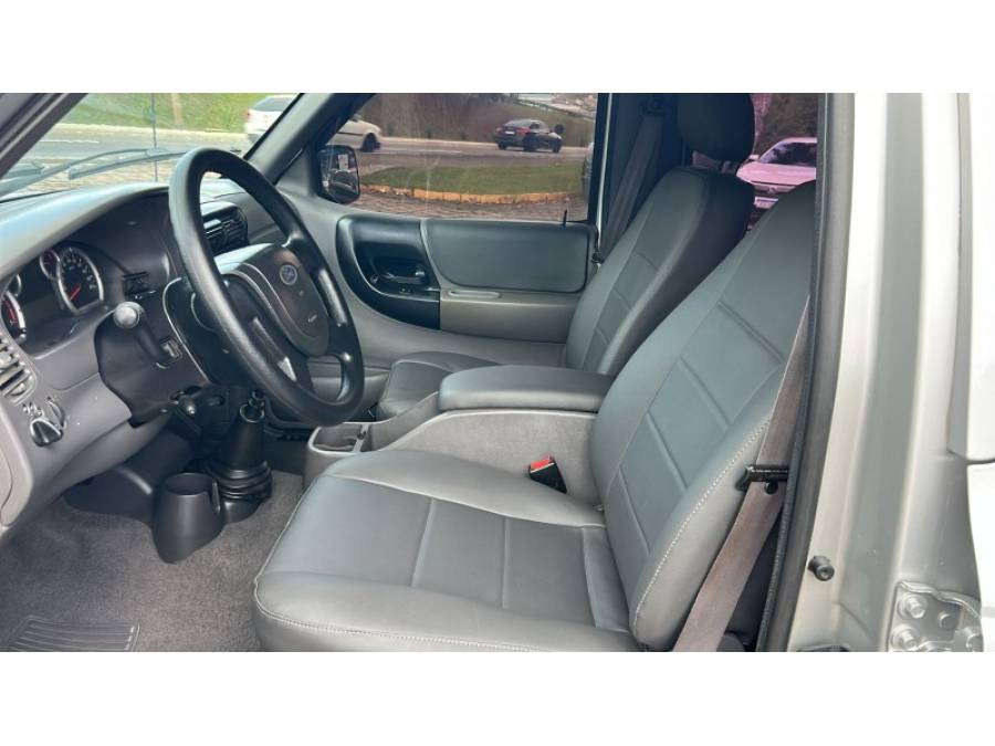 FORD - RANGER - 2007/2008 - Prata - R$ 72.000,00