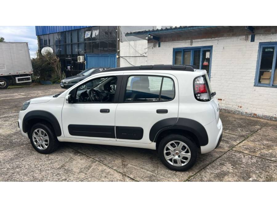 FIAT - UNO - 2014/2015 - Branca - R$ 42.900,00