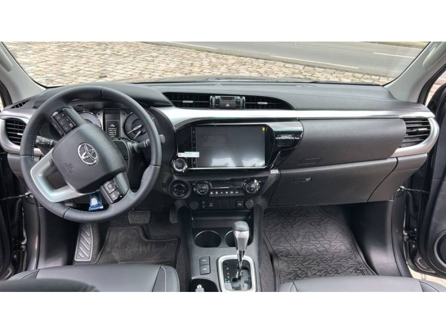 TOYOTA - HILUX - 2025/2026 - Cinza - R$ 299.000,00