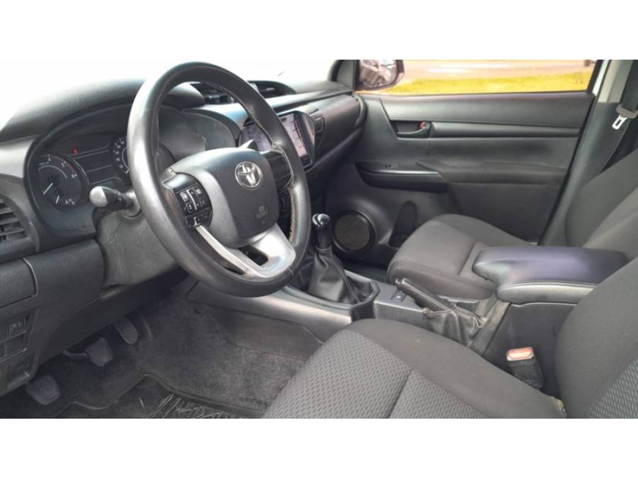 TOYOTA - HILUX - 2020/2020 - Branca - R$ 156.000,00