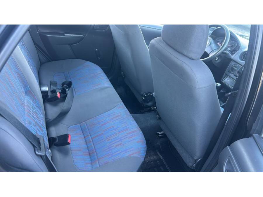 CHEVROLET - CELTA - 2010/2011 - Preta - R$ 24.000,00