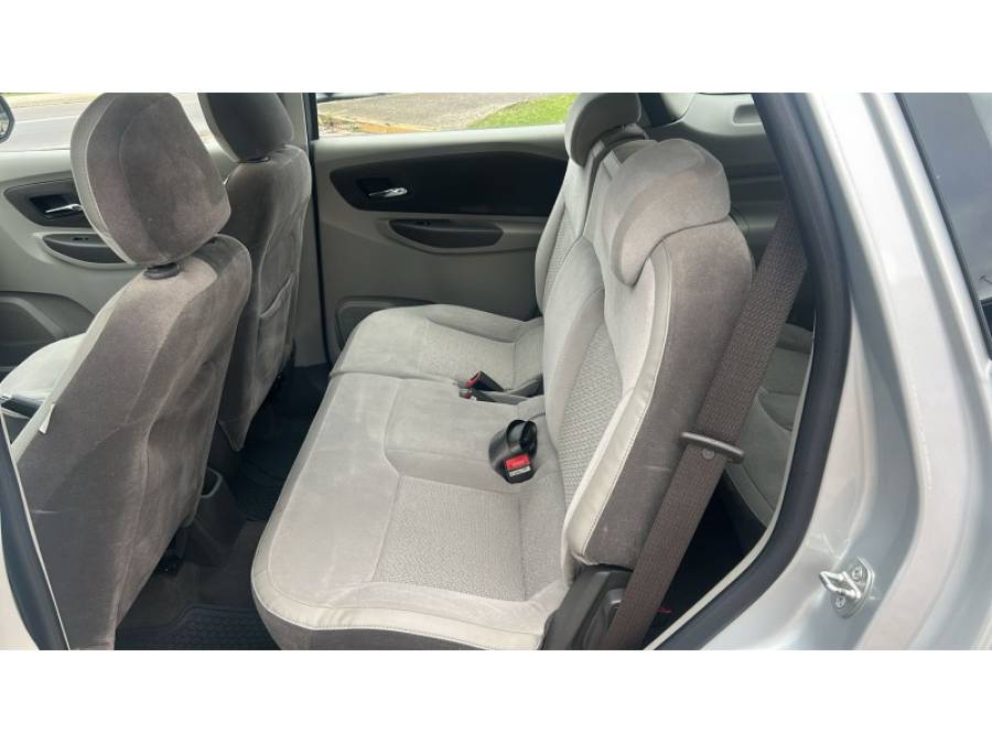 CHEVROLET - SPIN - 2014/2014 - Prata - R$ 52.900,00