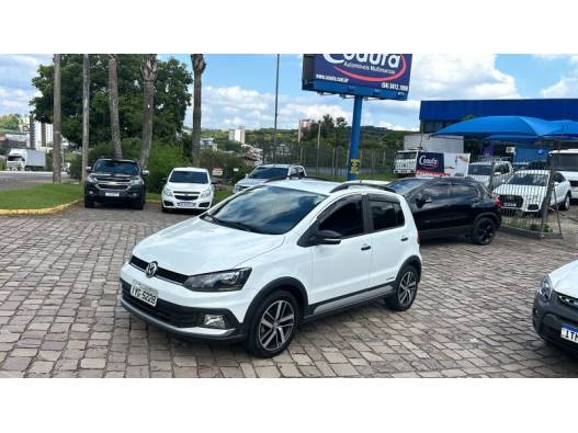 VOLKSWAGEN - FOX - 2017/2018 - Branca - R$ 63.000,00