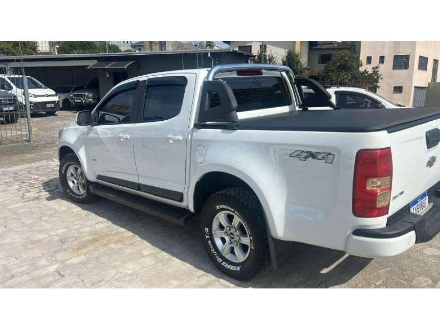 CHEVROLET - S10 - 2017/2018 - Branca - R$ 139.900,00