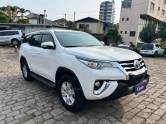 TOYOTA - HILUX SW4 - 2017/2017 - Branca - R$ 178.000,00