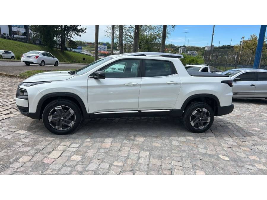 FIAT - TORO - 2025/2026 - Branca - R$ 161.000,00