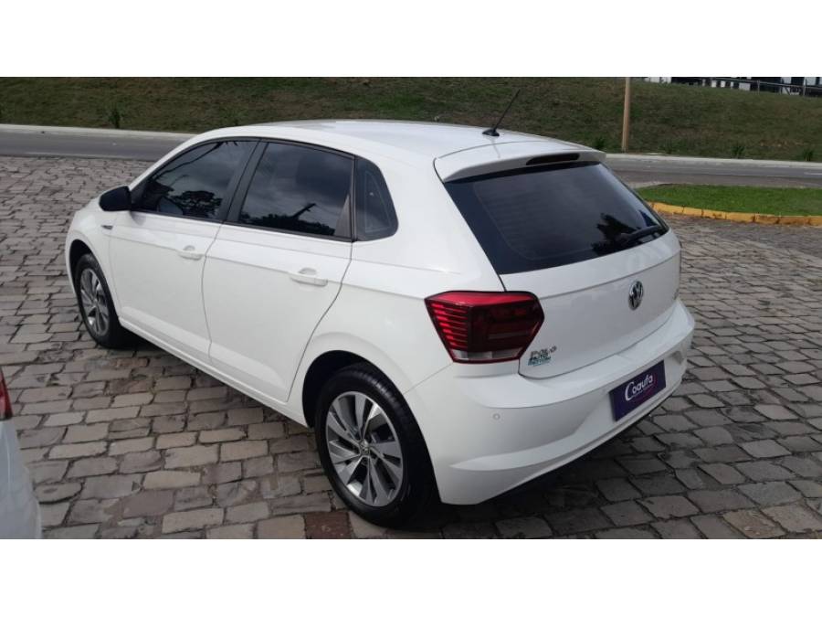 VOLKSWAGEN - POLO - 2019/2020 - Branca - R$ 80.000,00