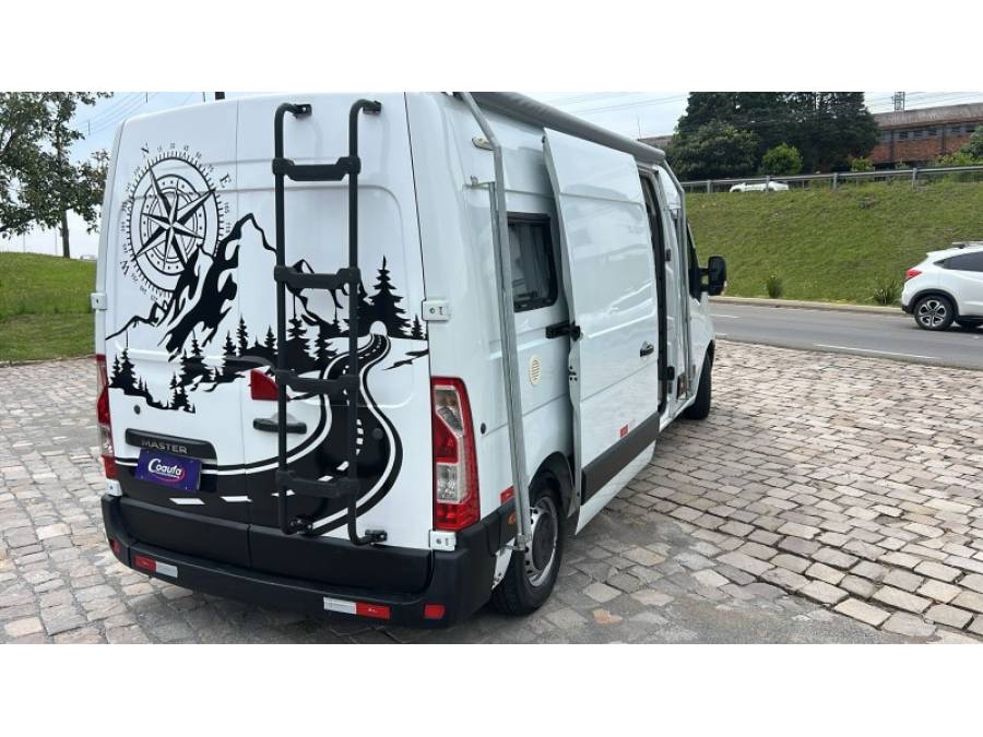 RENAULT - MASTER - 2014/2015 - Branca - R$ 270.000,00