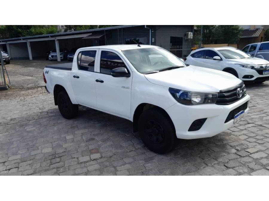 TOYOTA - HILUX - 2020/2020 - Branca - R$ 156.000,00
