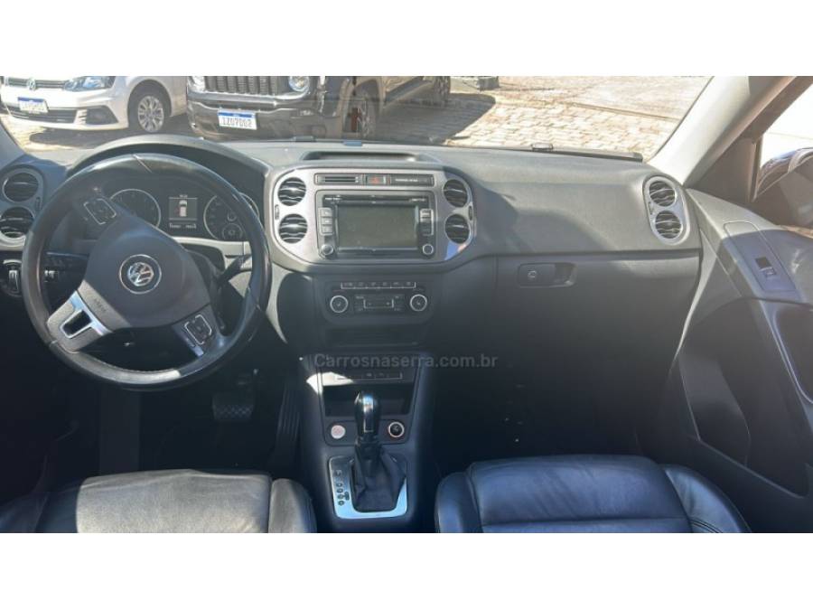 VOLKSWAGEN - TIGUAN - 2012/2012 - Preta - R$ 64.000,00