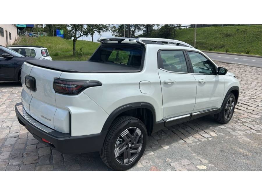 FIAT - TORO - 2025/2026 - Branca - R$ 161.000,00