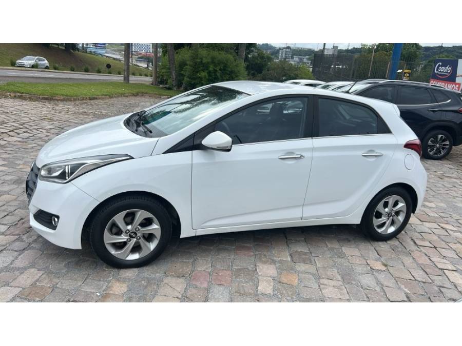 HYUNDAI - HB20 - 2017/2018 - Branca - R$ 72.900,00