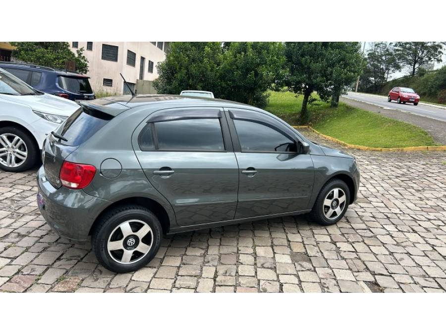 VOLKSWAGEN - GOL - 2013/2014 - Cinza - R$ 44.000,00