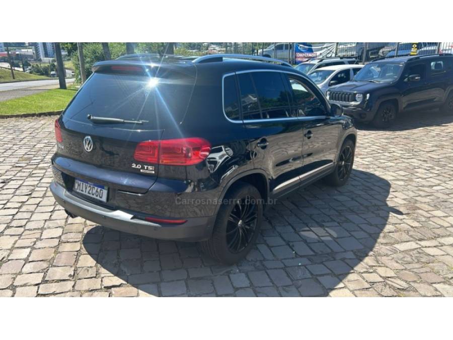 VOLKSWAGEN - TIGUAN - 2012/2012 - Preta - R$ 64.000,00