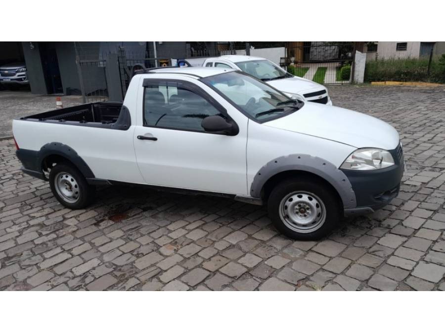 FIAT - STRADA - 2012/2013 - Branca - R$ 37.000,00