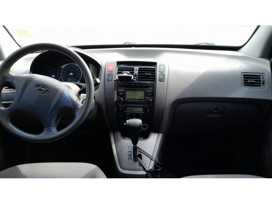 HYUNDAI - TUCSON - 2014/2015 - Prata - R$ 55.000,00