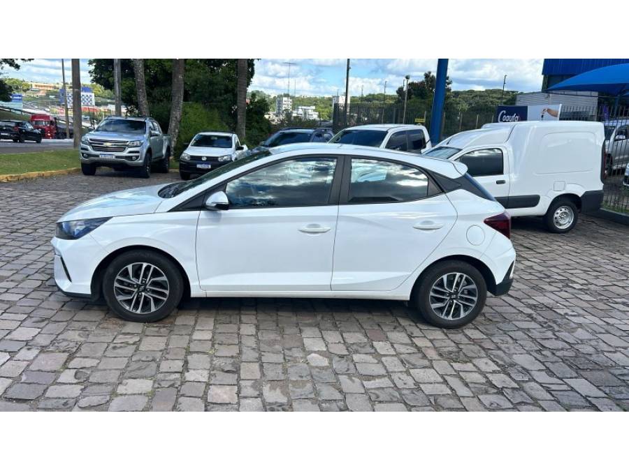 HYUNDAI - HB20 - 2022/2023 - Branca - R$ 72.500,00