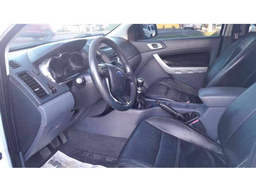 FORD - RANGER - 2014/2014 - Branca - R$ 101.000,00