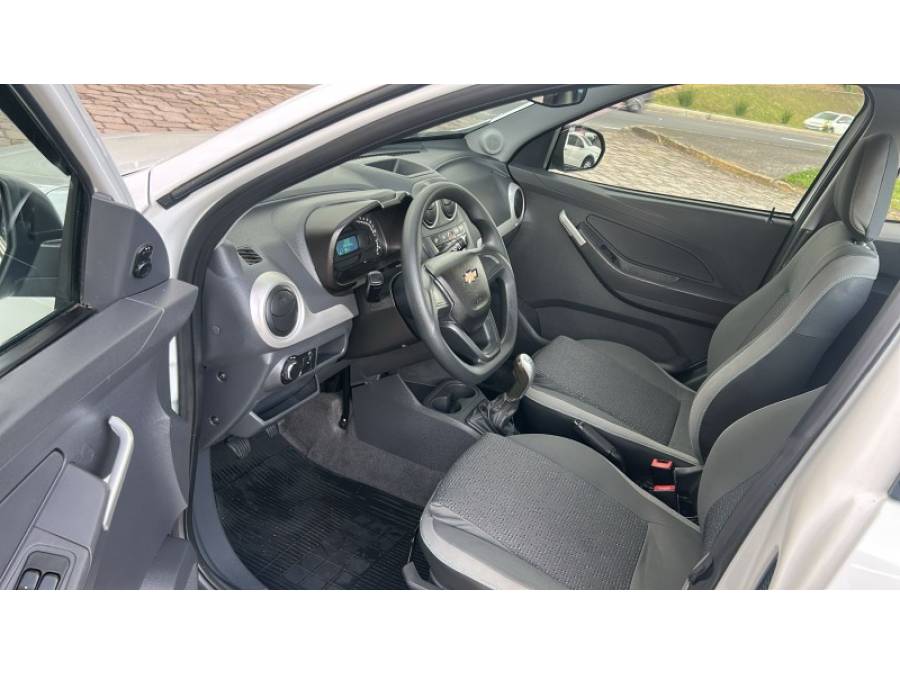 CHEVROLET - MONTANA - 2016/2017 - Branca - R$ 55.000,00