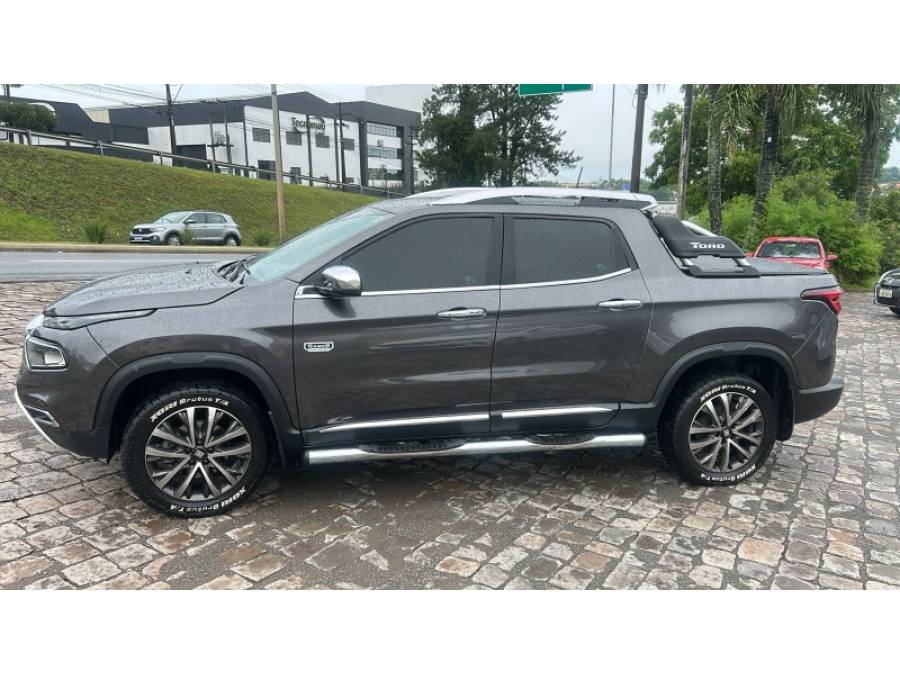 FIAT - TORO - 2022/2022 - Cinza - R$ 139.000,00