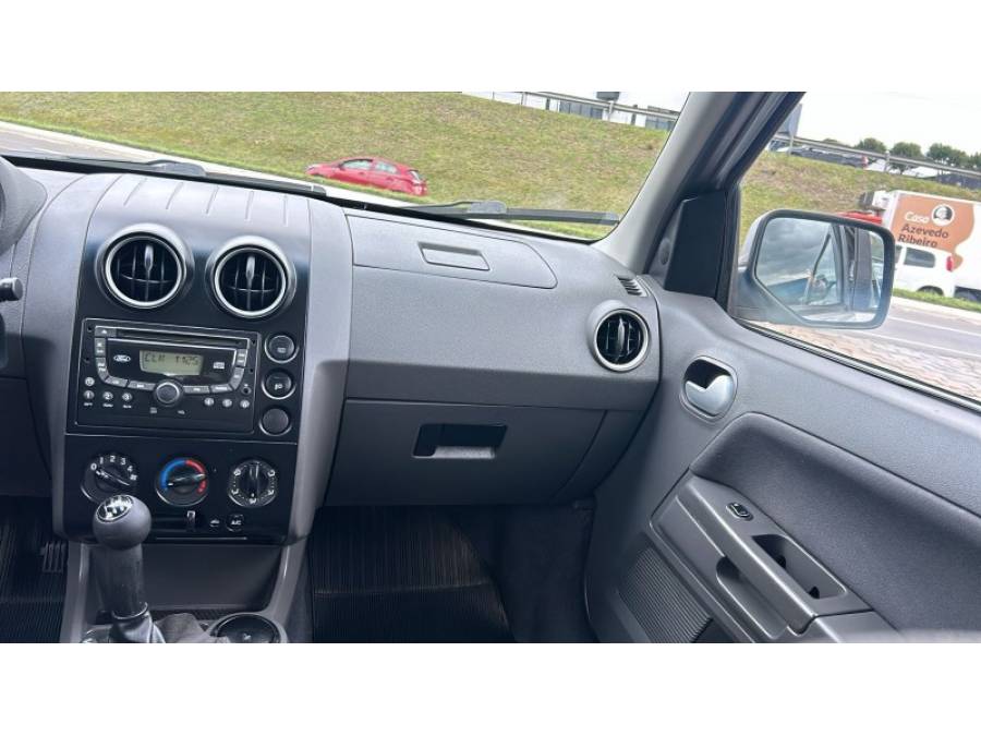 FORD - ECOSPORT - 2006/2006 - Prata - R$ 32.000,00