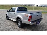 TOYOTA - HILUX - 2014/2014 - Prata - R$ 108.000,00