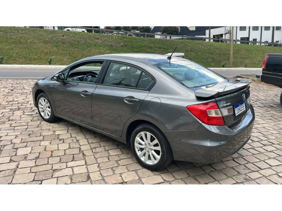 HONDA - CIVIC - 2013/2014 - Cinza - R$ 72.000,00