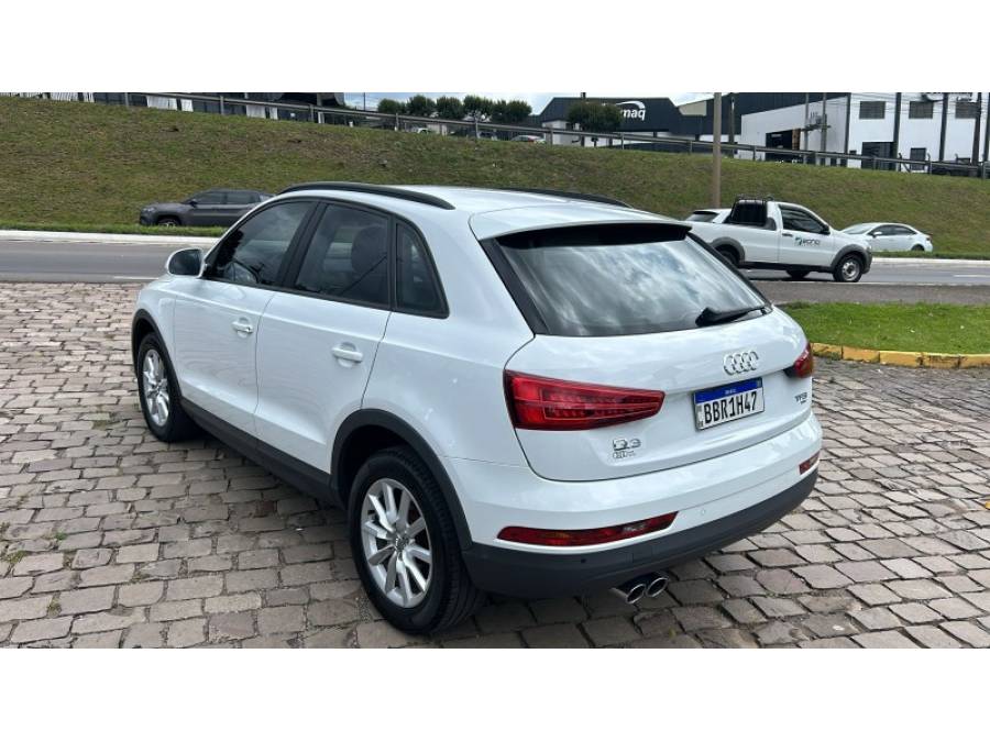 AUDI - Q3 - 2016/2017 - Branca - R$ 95.000,00