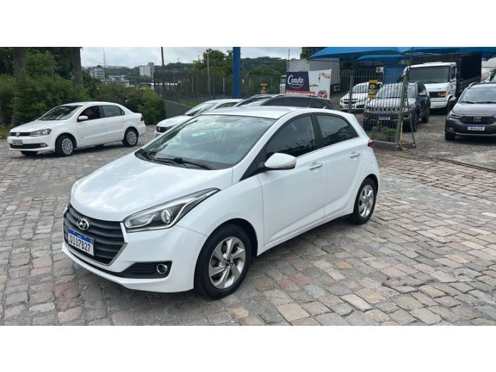 HYUNDAI - HB20 - 2017/2018 - Branca - R$ 72.900,00