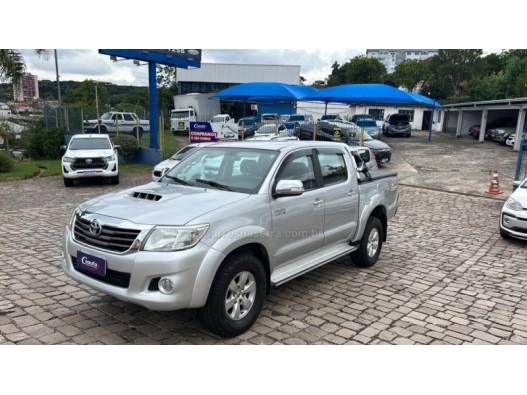 TOYOTA - HILUX - 2013/2013 - Prata - R$ 126.000,00