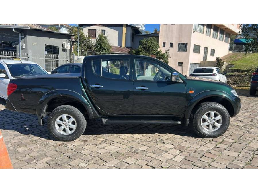 MITSUBISHI - L200 TRITON - 2012/2012 - Verde - R$ 112.900,00