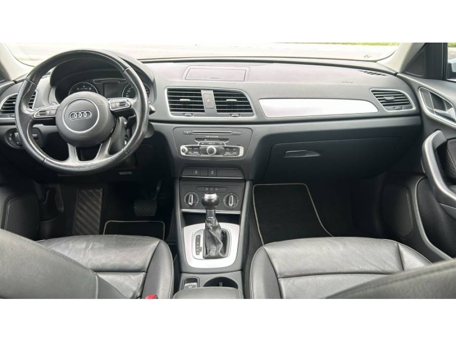 AUDI - Q3 - 2016/2017 - Branca - R$ 95.000,00