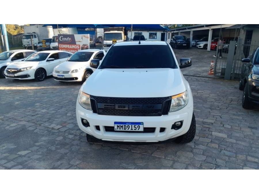 FORD - RANGER - 2014/2014 - Branca - R$ 101.000,00