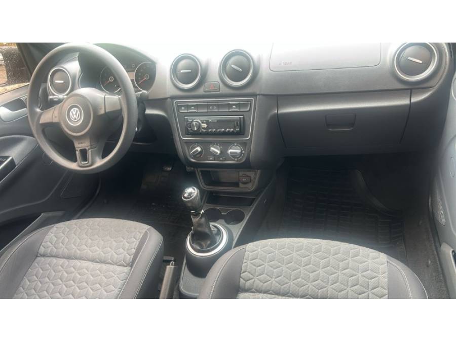 VOLKSWAGEN - GOL - 2014/2014 - Prata - R$ 39.990,00
