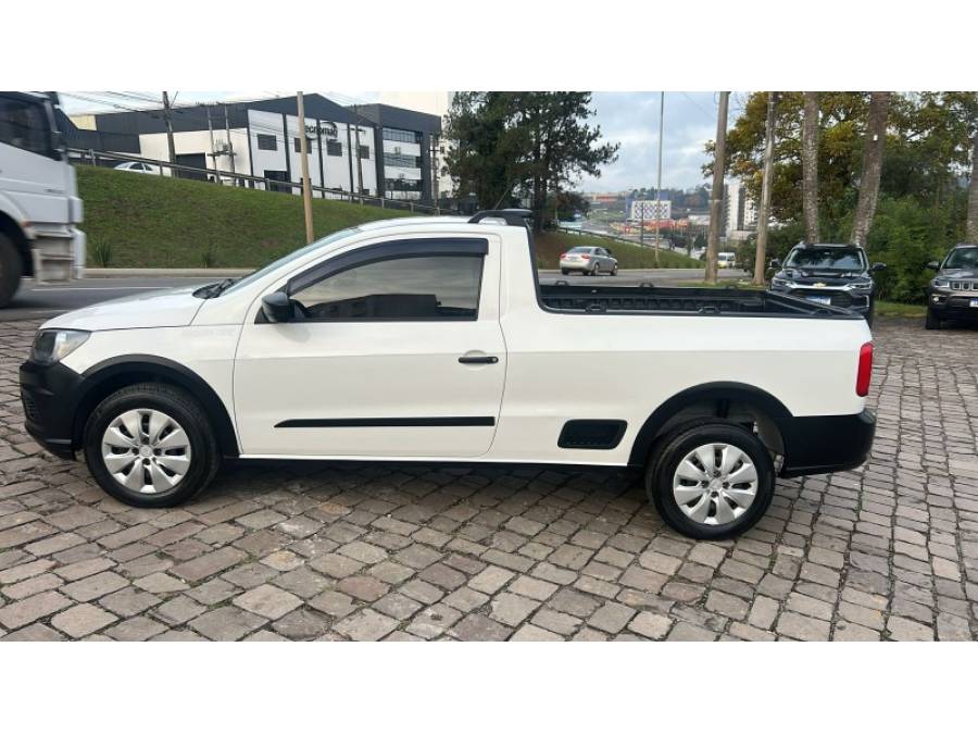 VOLKSWAGEN - SAVEIRO - 2017/2018 - Branca - R$ 53.000,00