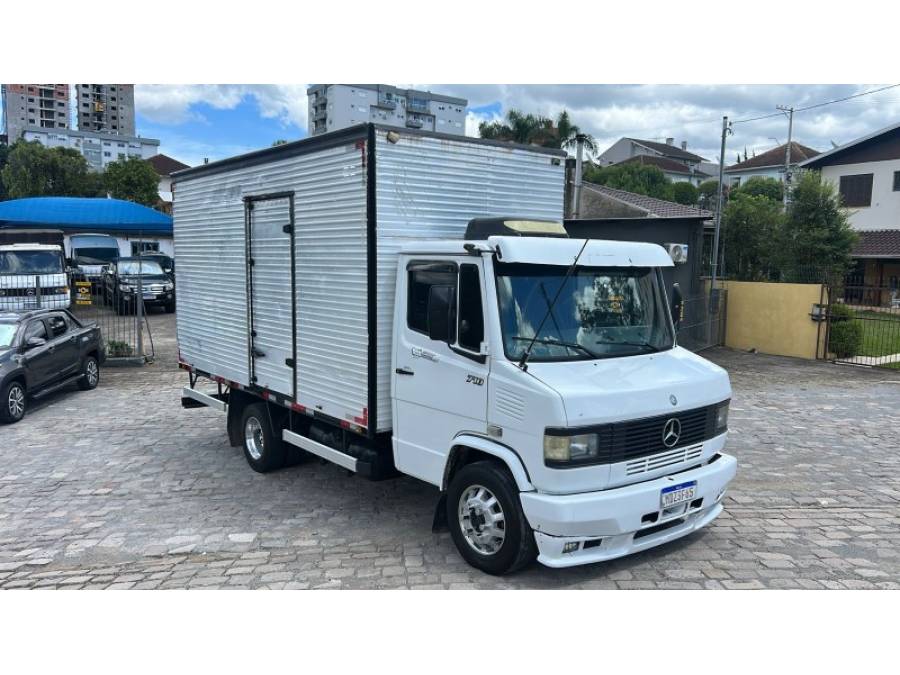MERCEDES-BENZ - 710 - 2007/2007 - Branca - R$ 155.000,00