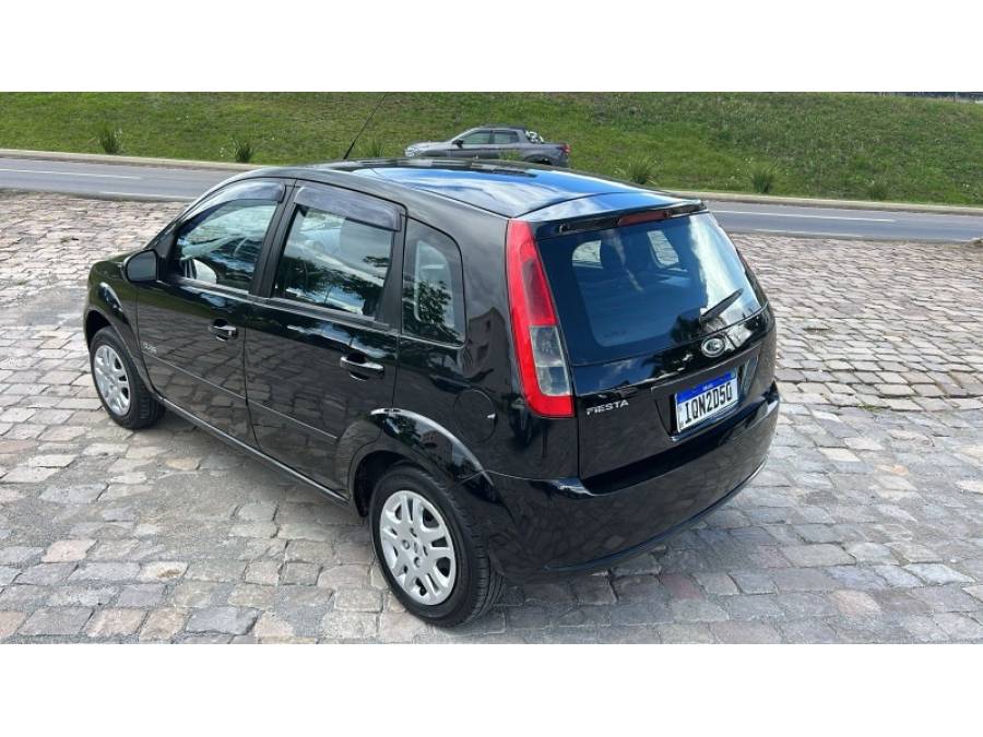 FORD - FIESTA - 2010/2010 - Preta - R$ 28.900,00