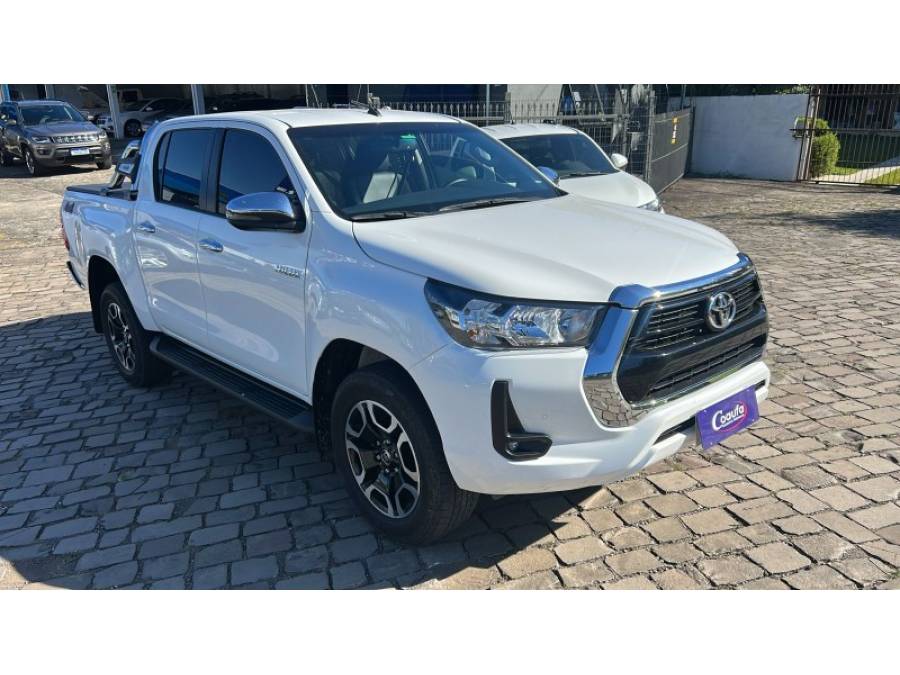 TOYOTA - HILUX - 2024/2024 - Branca - R$ 262.000,00