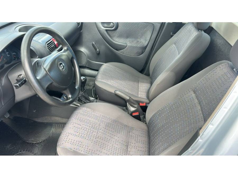 CHEVROLET - MONTANA - 2009/2010 - Prata - R$ 37.000,00