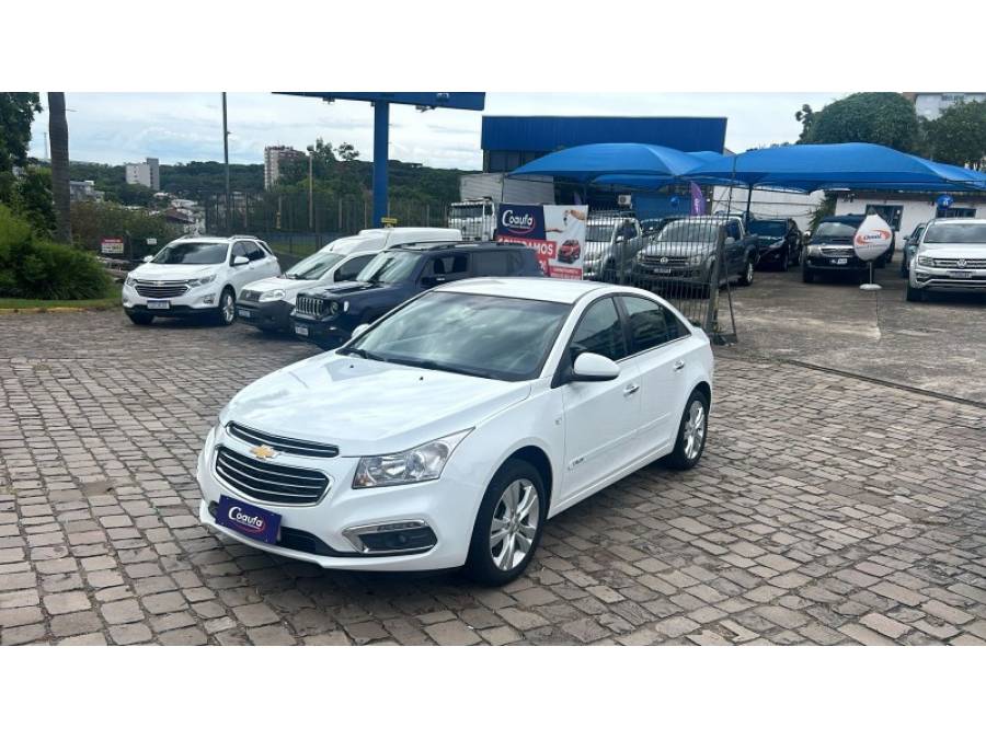 CHEVROLET - CRUZE - 2014/2015 - Branca - R$ 72.000,00